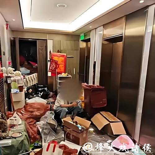 被全网嘲笑的“上海最壕垃圾屋”，央视出手改造！惊艳所有人，大叔当场泪崩